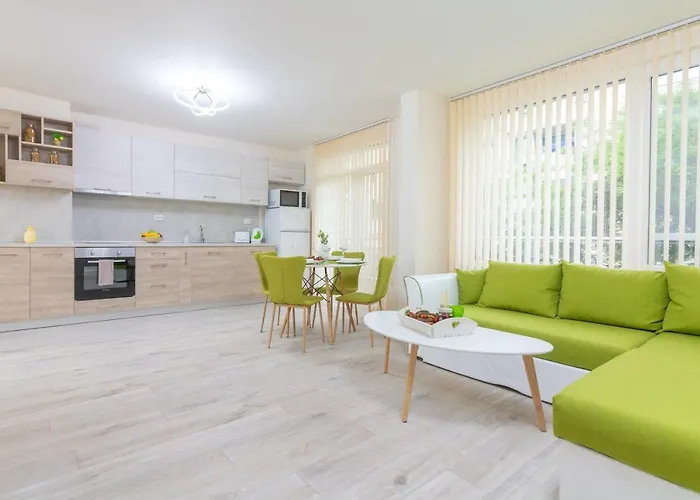 Domus Apartments Grand